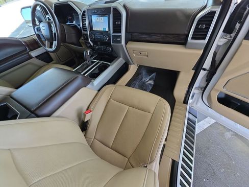 Used 2019 Ford F150 Lariat image 30