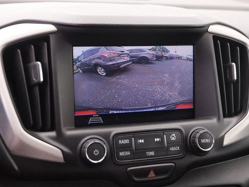 Used 2018 GMC Terrain SLE w/ Driver Convenience Package FWD image 16