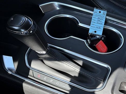 Used 2020 Chevrolet Traverse Premier w/ Redline Edition FWD image 25