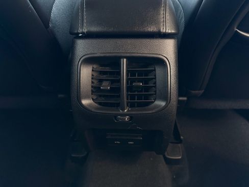 Used 2020 Jeep Cherokee Latitude Plus image 25