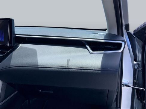 Certified 2023 Toyota Corolla Cross LE FWD image 18