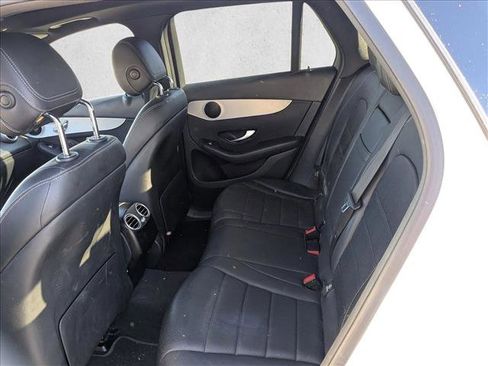 Used 2021 Mercedes-Benz GLC 300 4MATIC image 17
