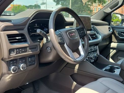 Used 2023 GMC Yukon SLT w/ SLT Premium Package AWD/4WD image 22
