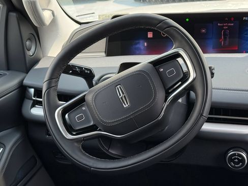 New 2027 Lincoln Navigator L Premier AWD/4WD image 21