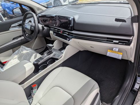 New 2026 Kia Sportage EX FWD image 36