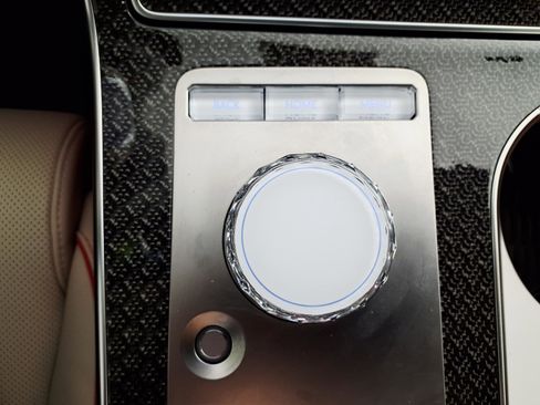 Certified 2025 Genesis GV80 3.5T e-SC image 22