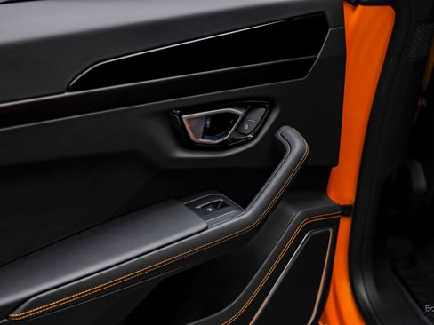 Used 2024 Lamborghini Urus S image 93