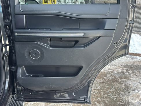 Used 2023 Ford Expedition XLT image 20