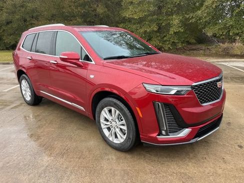 New 2025 Cadillac XT6 Luxury FWD image 11