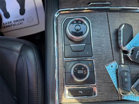 Used 2020 Ford Expedition Max Limited image 28