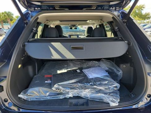 New 2025 Mitsubishi Outlander SE image 9