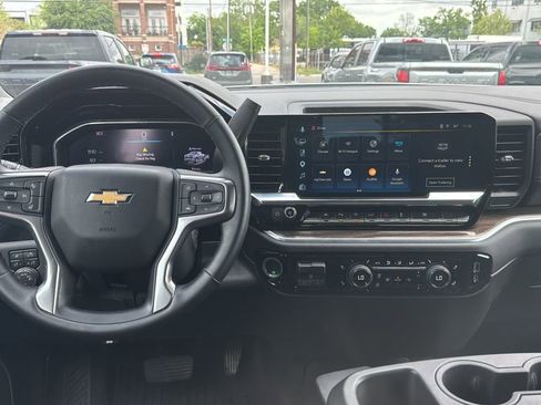 Used 2025 Chevrolet Silverado 1500 LT w/ Safety Package image 9