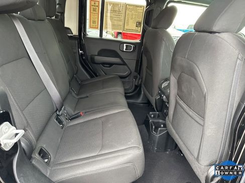 Used 2023 Jeep Gladiator Overland image 50