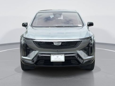 Certified 2025 Cadillac Optiq Sport 2 AWD/4WD image 2
