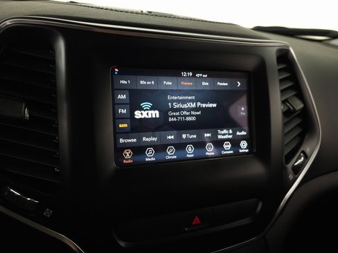 Used 2019 Jeep Cherokee Latitude w/ Popular Appearance Group image 23