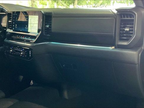 Used 2025 Chevrolet Silverado 1500 LT RWD image 23