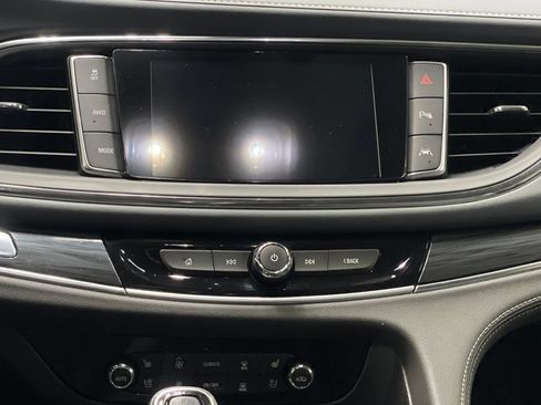 Used 2021 Buick Enclave Premium w/ Sun and Sites Package AWD/4WD image 19
