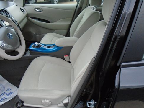 Used 2011 Nissan Leaf w/ Eco Design Pkg FWD image 14