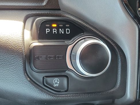 Used 2024 RAM 1500 Big Horn RWD image 27