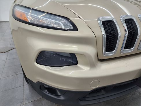 Used 2014 Jeep Cherokee Latitude FWD image 22