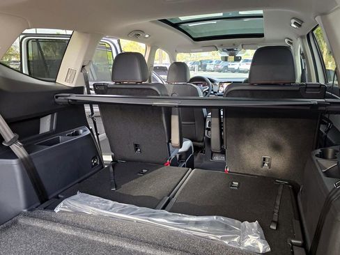 New 2026 Volkswagen Atlas Peak Edition AWD/4WD image 32