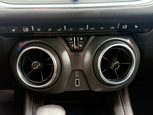 Used 2022 Chevrolet Blazer LT w/ Midnight/Sport Edition AWD/4WD image 29