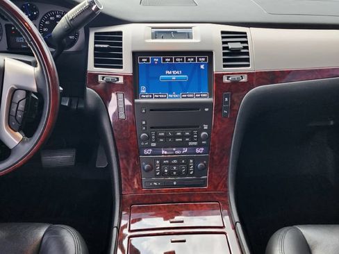 Used 2008 Cadillac Escalade EXT AWD/4WD image 10