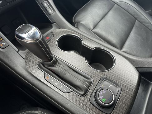 Used 2019 GMC Acadia SLT w/ Black Edition image 23