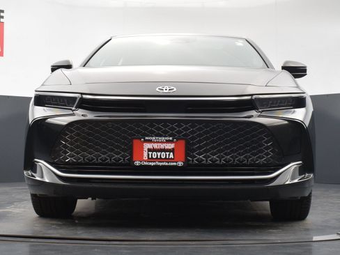 Used 2024 Toyota Crown Limited image 36