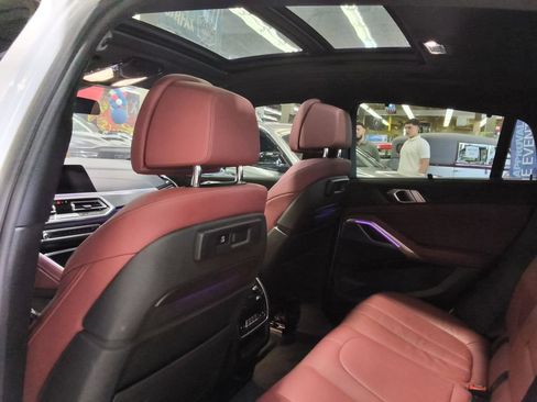 Used 2022 BMW X6 xDrive40i w/ Executive Package AWD/4WD image 30