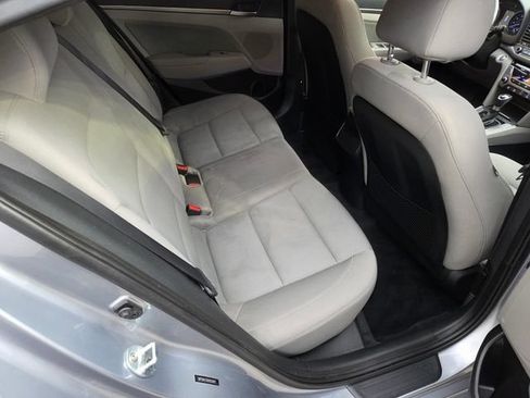 Used 2017 Hyundai Elantra SE w/ SE A/T Tech Package 03 FWD image 14