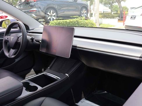 Used 2023 Tesla Model 3 Standard Range RWD image 31