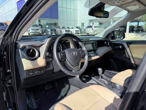 Used 2014 Toyota RAV4 Limited w/ Technology Package AWD/4WD image 12