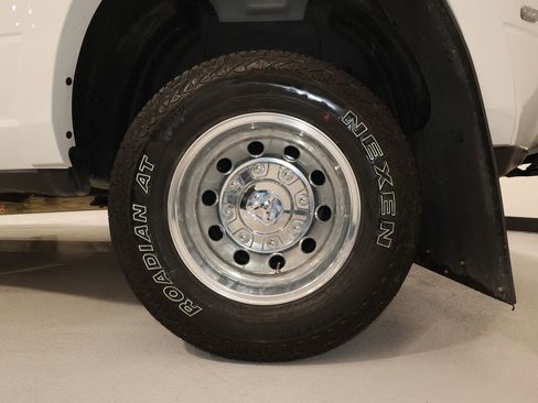 Used 2019 RAM 3500 Limited image 35