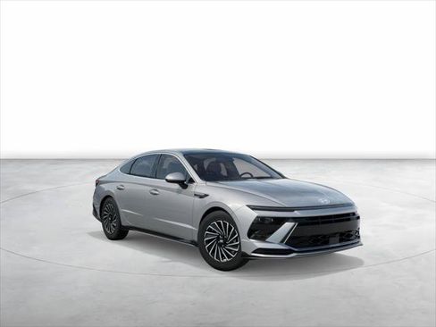 New 2026 Hyundai Sonata SEL FWD image 2