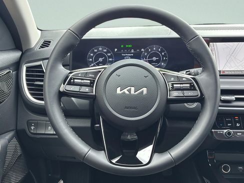 Used 2026 Kia Seltos EX FWD image 21