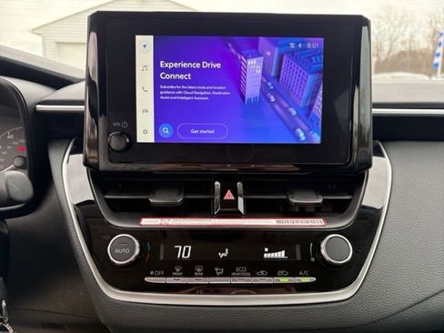 Used 2025 Toyota Corolla LE image 23