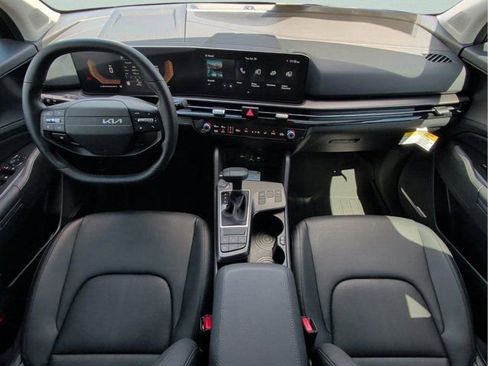 New 2026 Kia Sportage EX w/ EX Panorama Roof Package FWD image 15