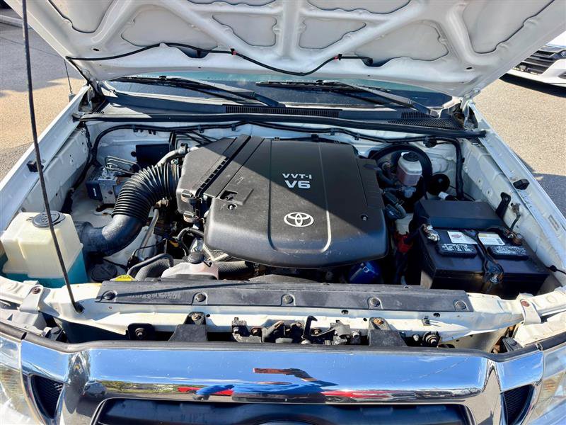 Used 2008 Toyota Tacoma PreRunner w/ SR5 Pkg #2 RWD image 9