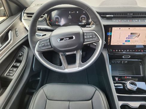 New 2026 Jeep Grand Cherokee Limited AWD/4WD image 26