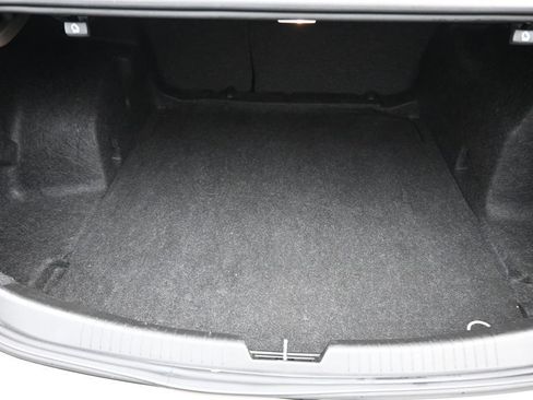 Used 2022 Chevrolet Malibu LT FWD image 14