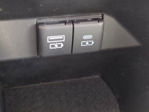 Used 2023 Toyota Camry SE w/ Convenience Package image 21