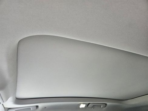 Used 2020 Ford Escape Titanium w/ Titanium Premium Package 2.0 image 20