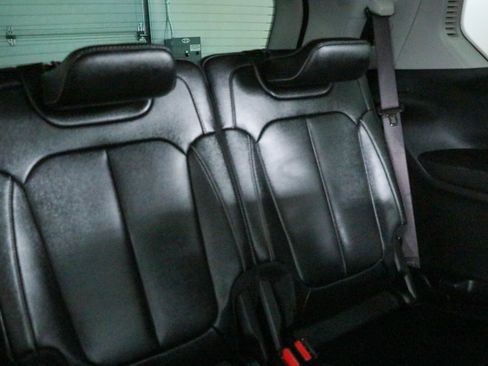 Used 2023 Jeep Grand Cherokee L Limited w/ Black Appearance Package AWD/4WD image 29