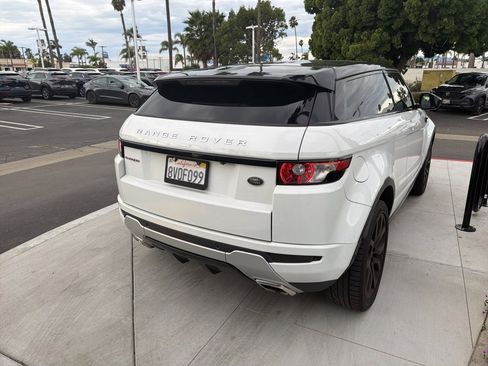 Used 2015 Land Rover Range Rover Evoque Dynamic image 12