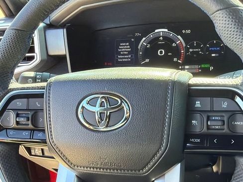 Used 2025 Toyota Sequoia Platinum image 32