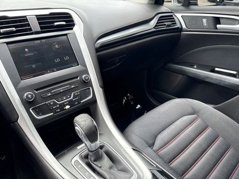 Used 2016 Ford Fusion SE FWD image 20