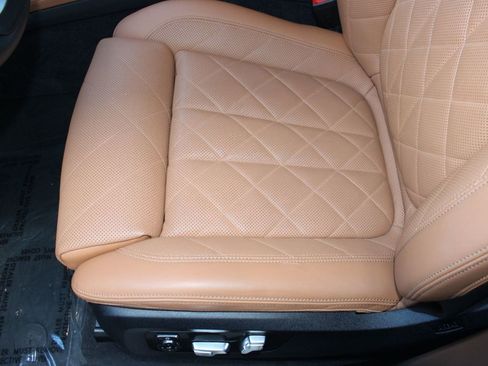 Certified 2024 BMW X7 xDrive40i image 14