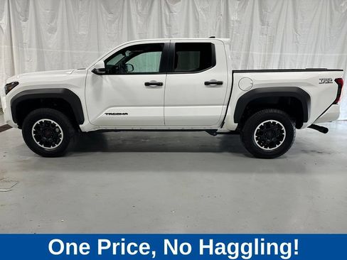 Used 2026 Toyota Tacoma TRD Off-Road AWD/4WD image 4