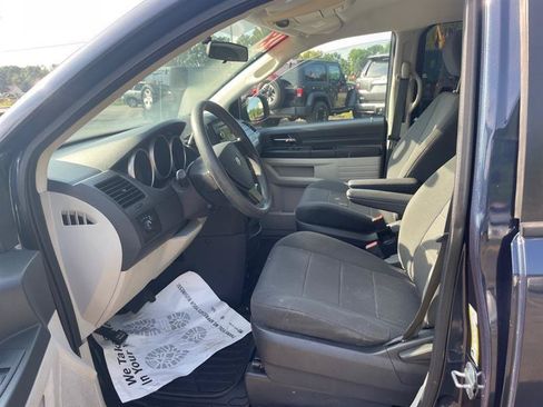 Used 2008 Dodge Grand Caravan SE FWD image 9